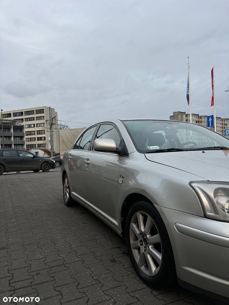 Toyota Avensis 2.0 D-4D - 4