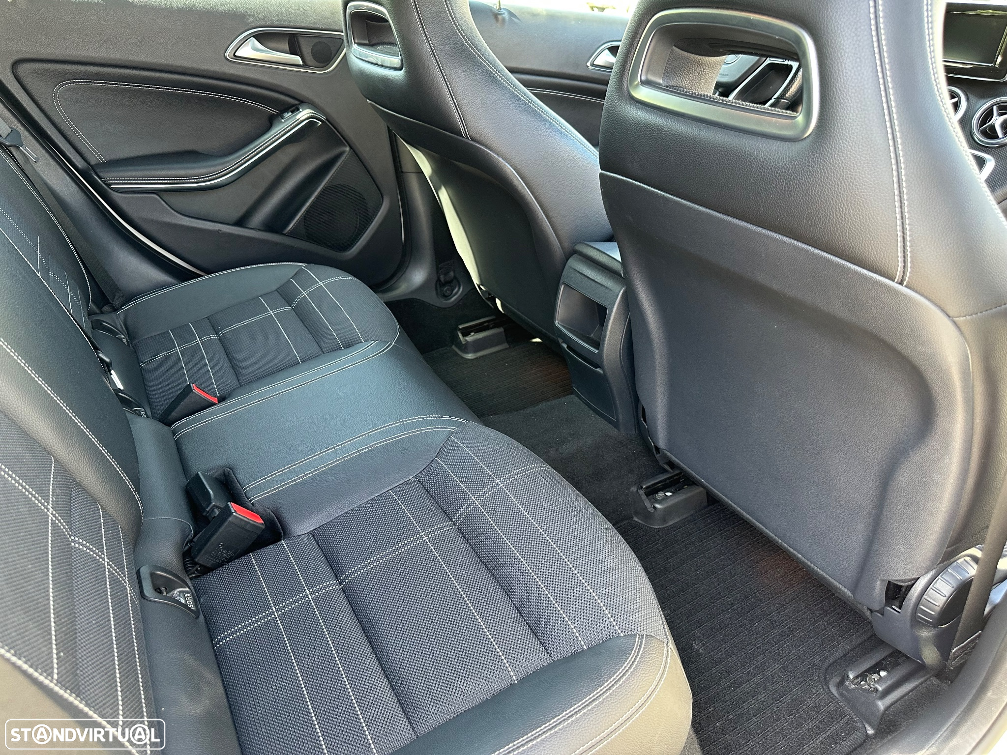 Mercedes-Benz A 180 CDI 7G-DCT Urban - 22