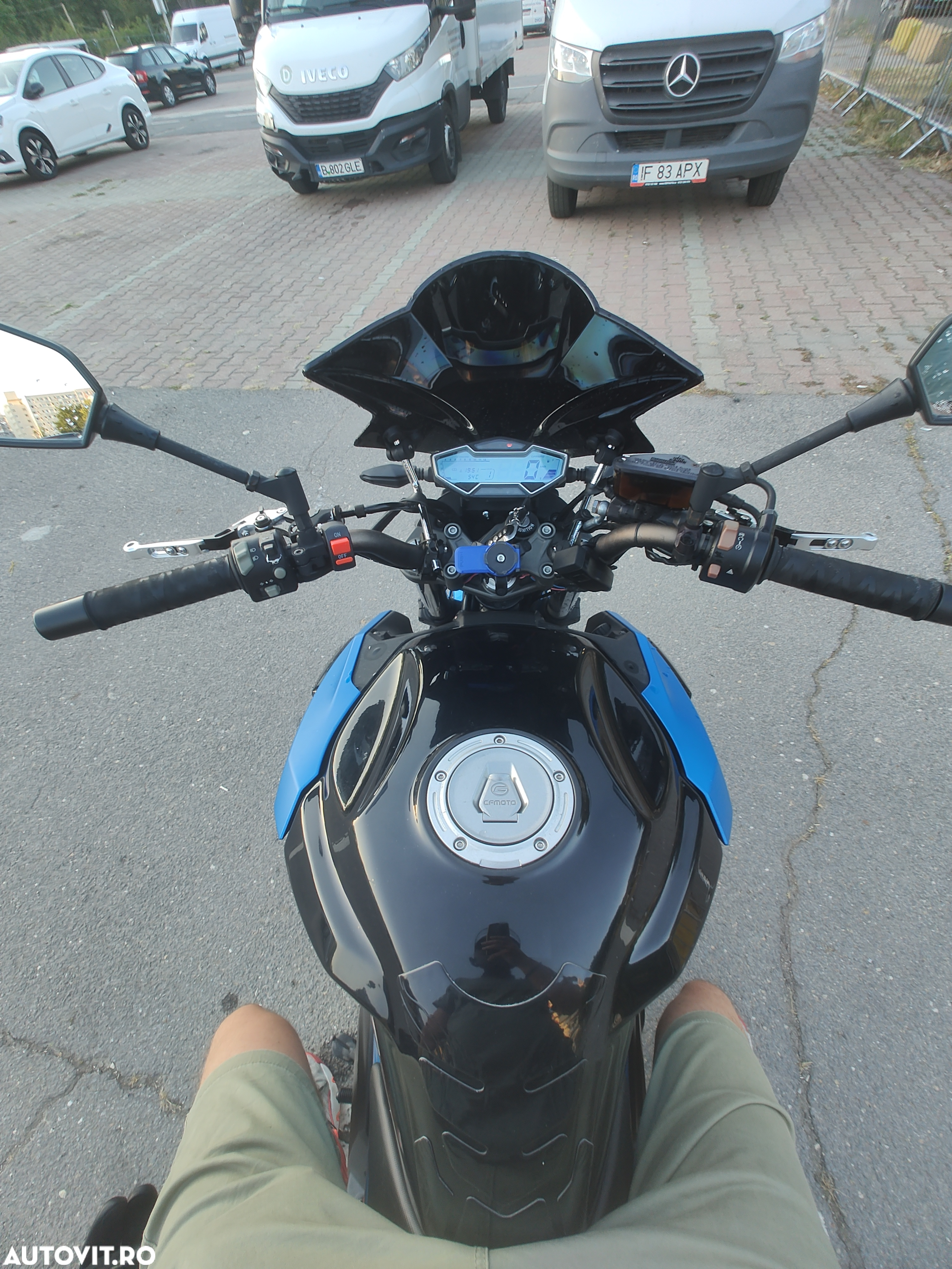 CF Moto 400NK ABS - 11