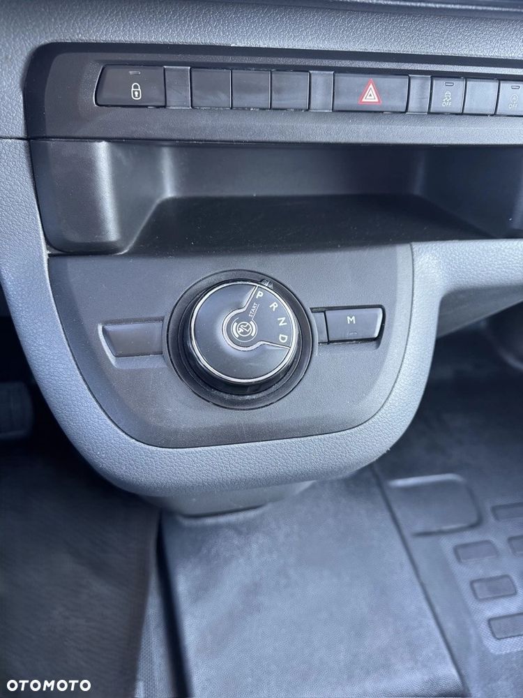 Peugeot expert - 8