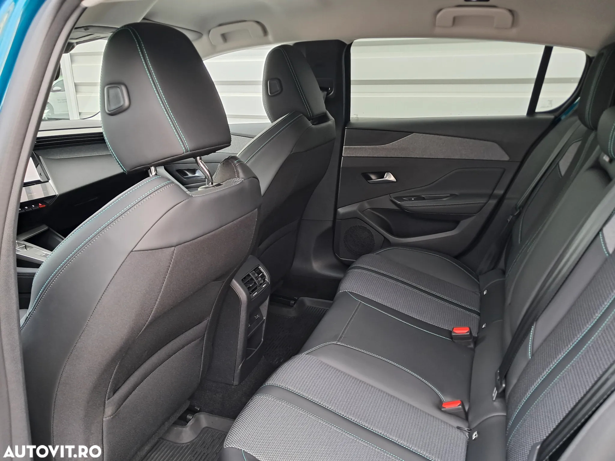 Peugeot 308 1.2L PureTech 130 S&S EAT8 Allure - 12