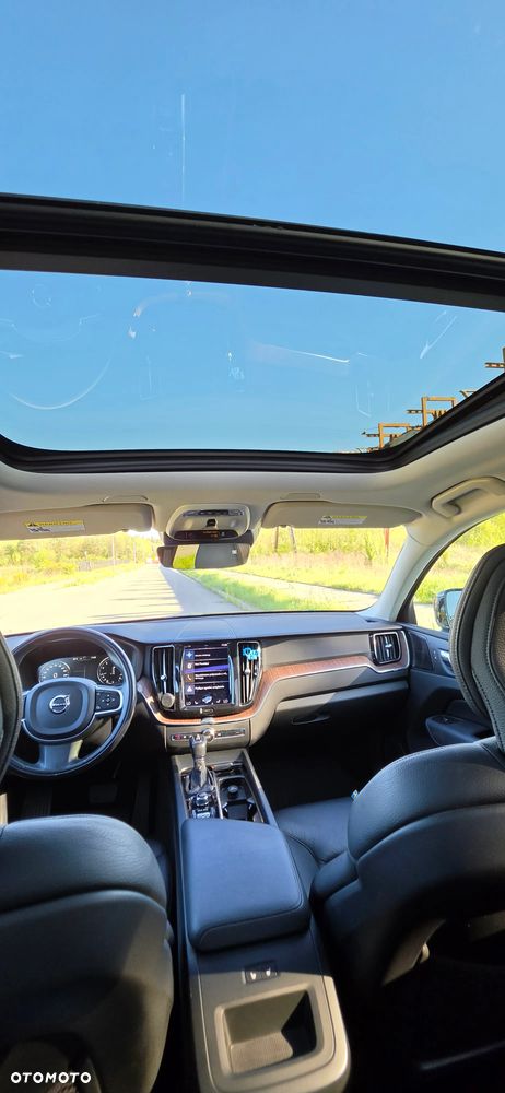Volvo XC 60 T5 AWD Geartronic Momentum - 9