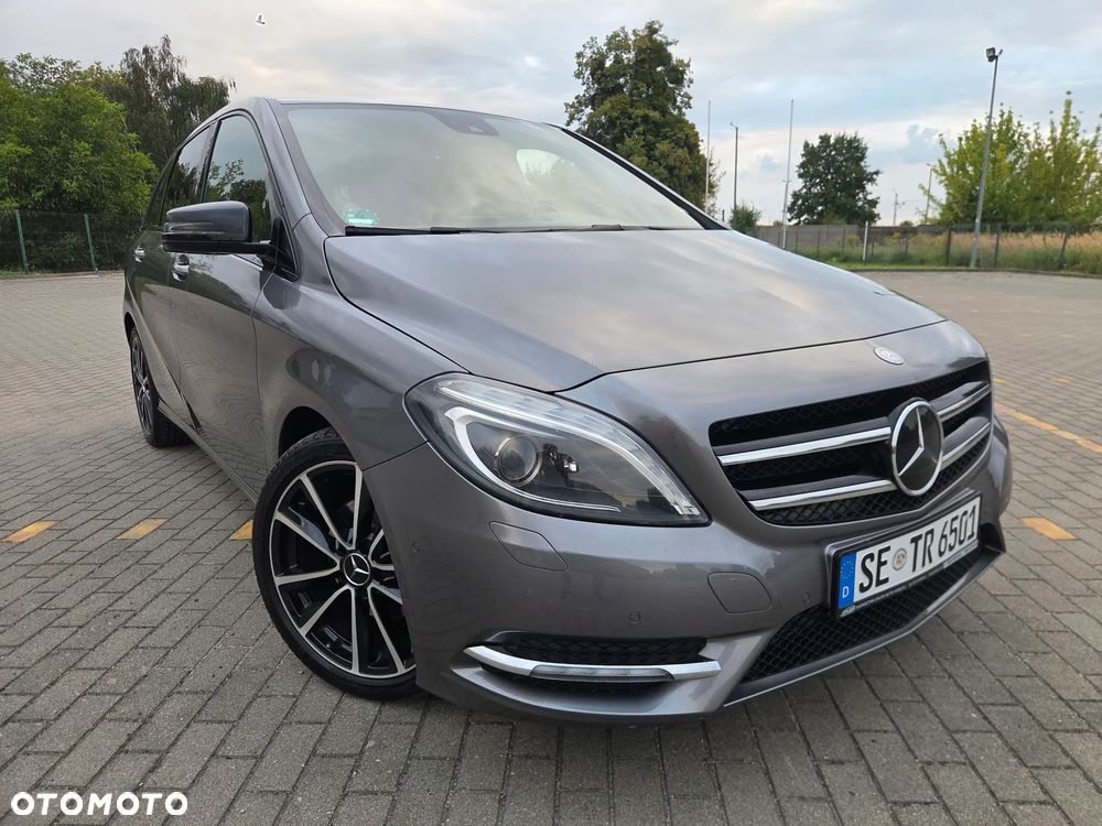 Mercedes-Benz Klasa B 180 7G-DCT UrbanStyle Edition - 6