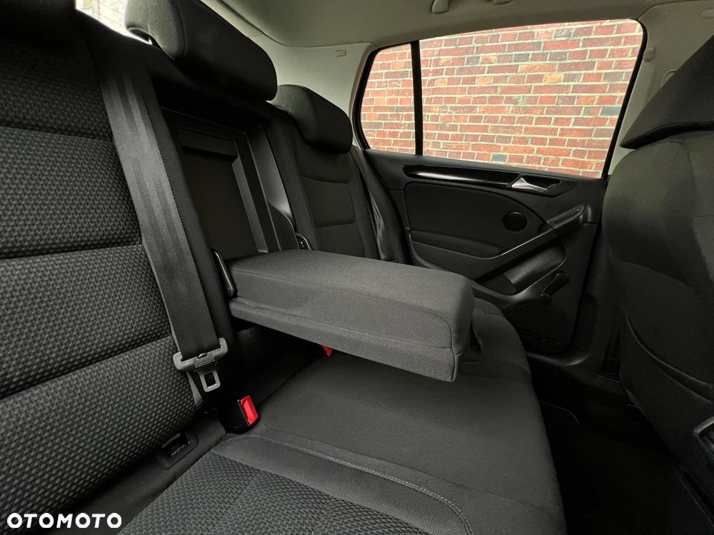 Volkswagen Golf - 20