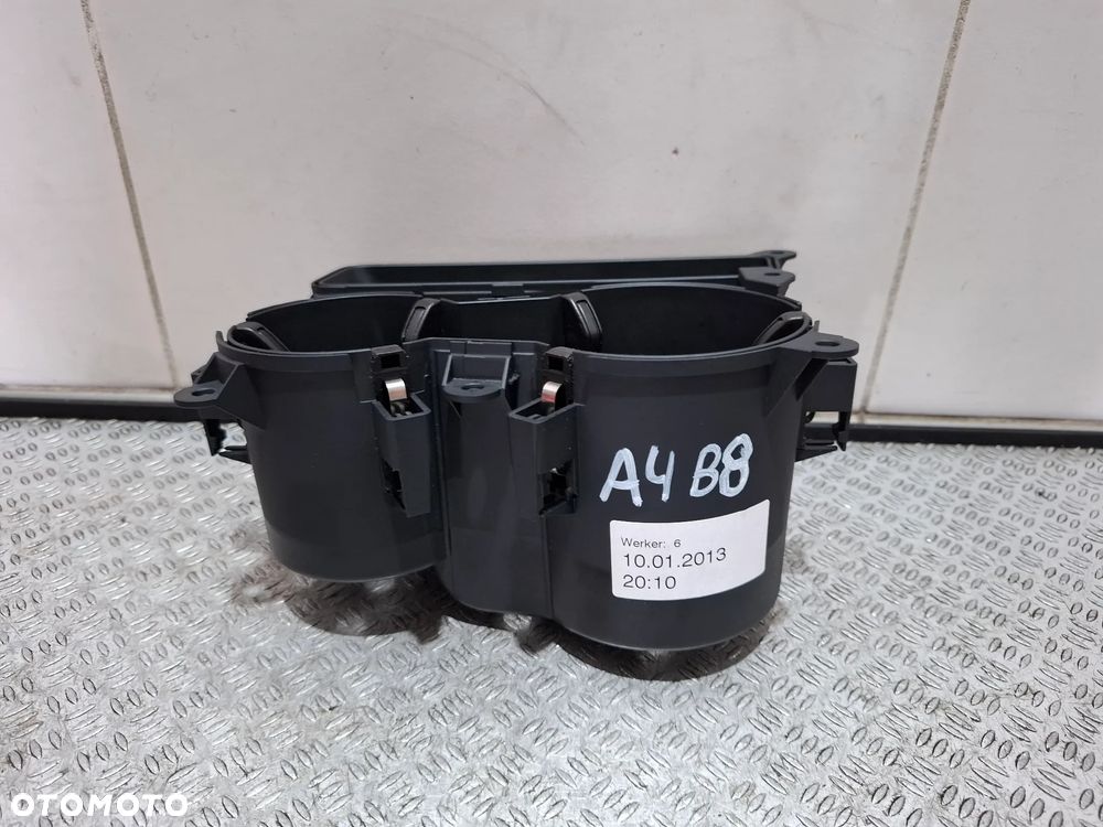 Uchwyt na kubki tunelu Audi A4 B8 2013 rok nr 8K0862533B - 2