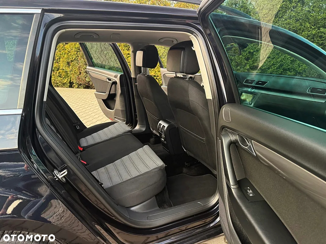 Volkswagen Passat 2.0 TDI Highline DSG - 6