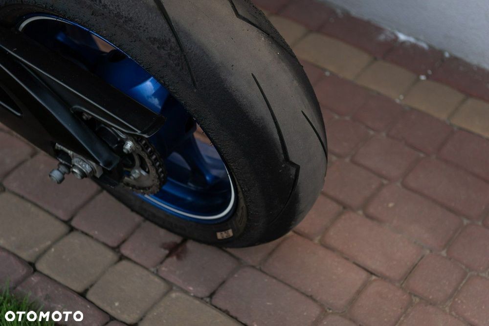 Suzuki GSX-R - 17