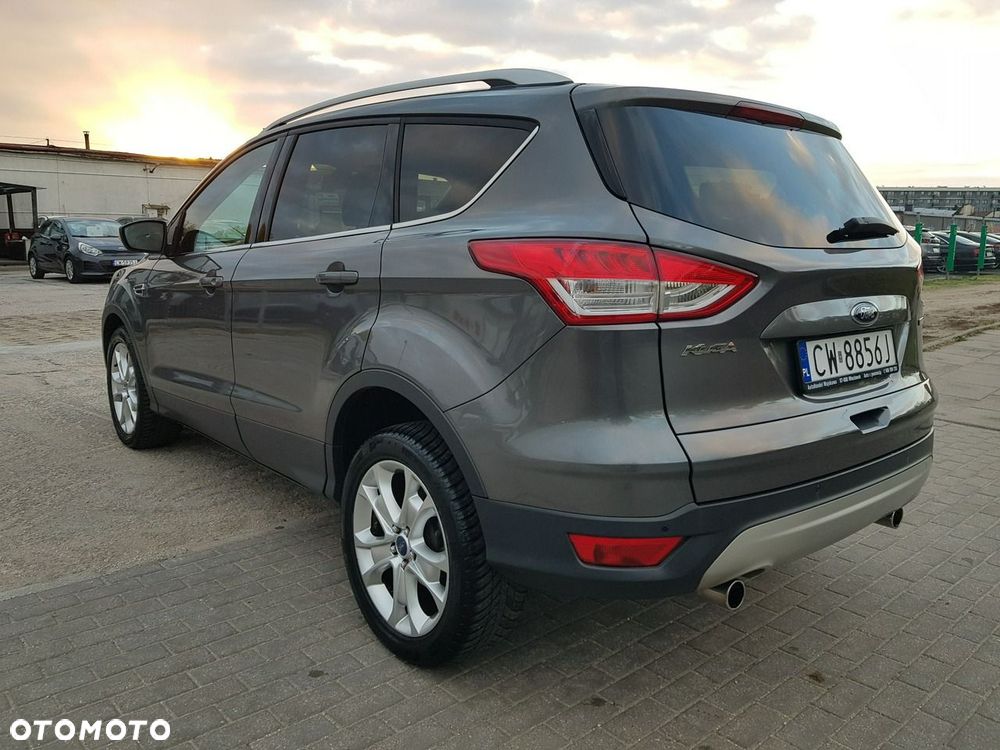 Ford Kuga 1.6 EcoBoost 2x4 Titanium - 7