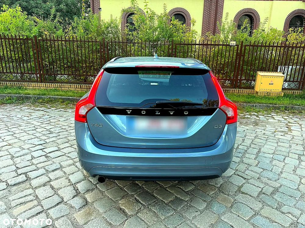Volvo V60 D3 Momentum - 20