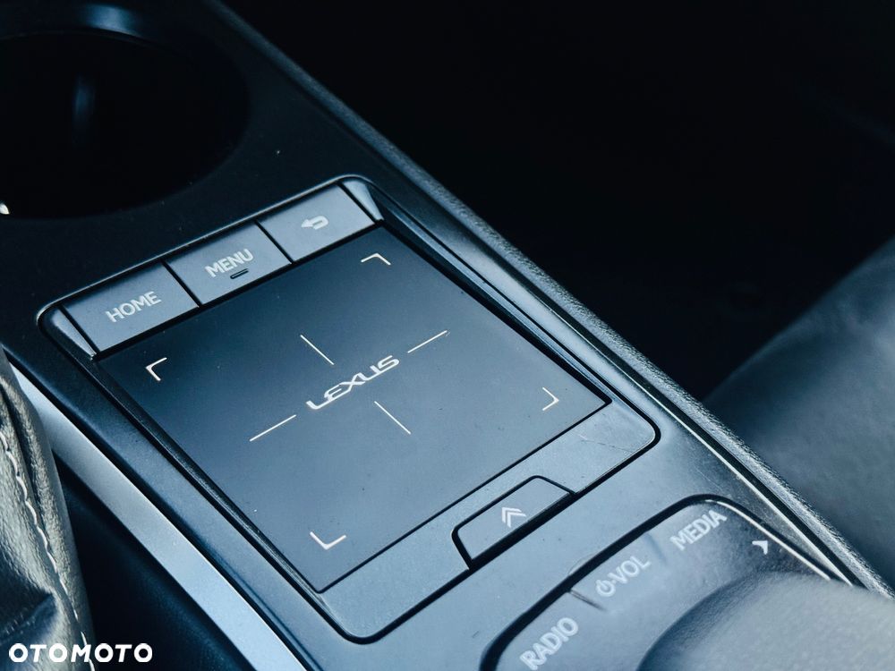Lexus UX 200 GPF Business 2WD - 11