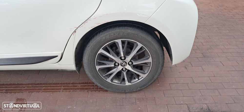 Toyota Yaris 1.0 VVT-i 20 Anos - 3