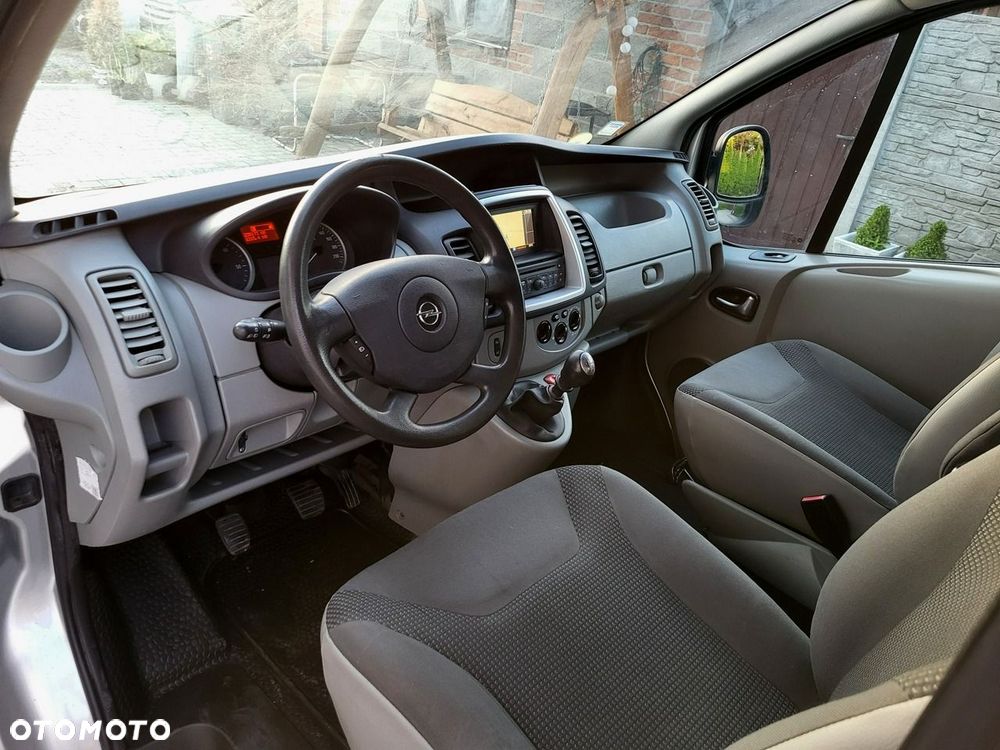 Renault Trafic - 25