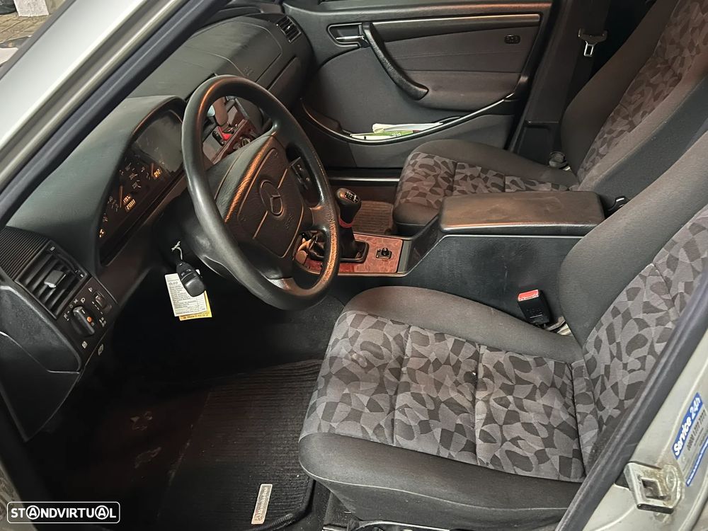 Mercedes-Benz C 220 D - 4