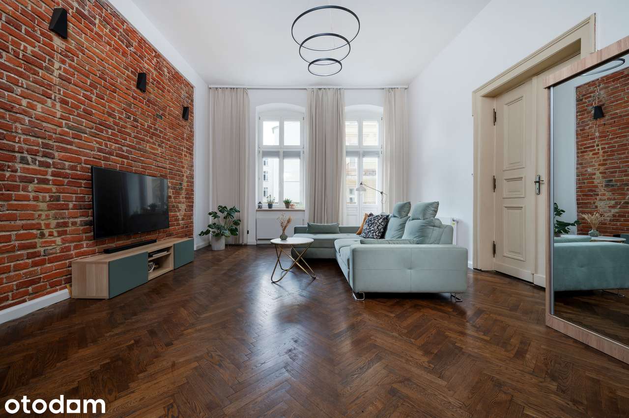 Przestronne mieszkanie w Łodzi z balkonem