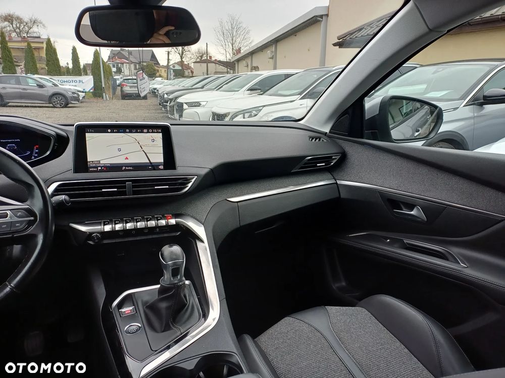 Peugeot 5008 1.2 PureTech Allure S&S - 27