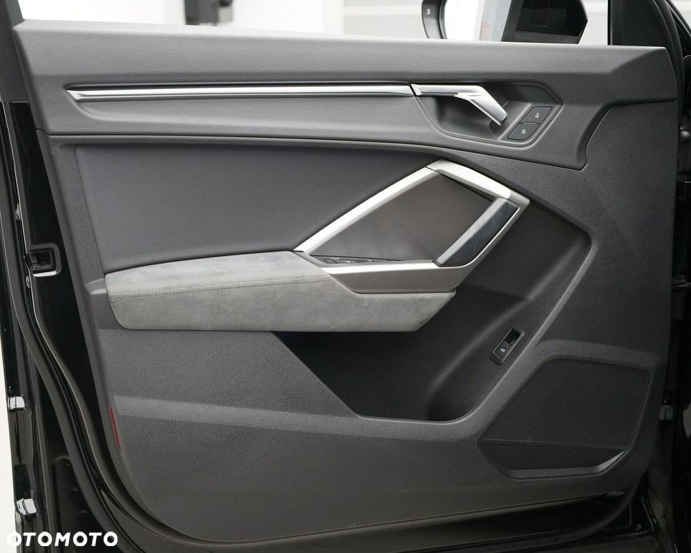 Audi Q3 Sportback - 15