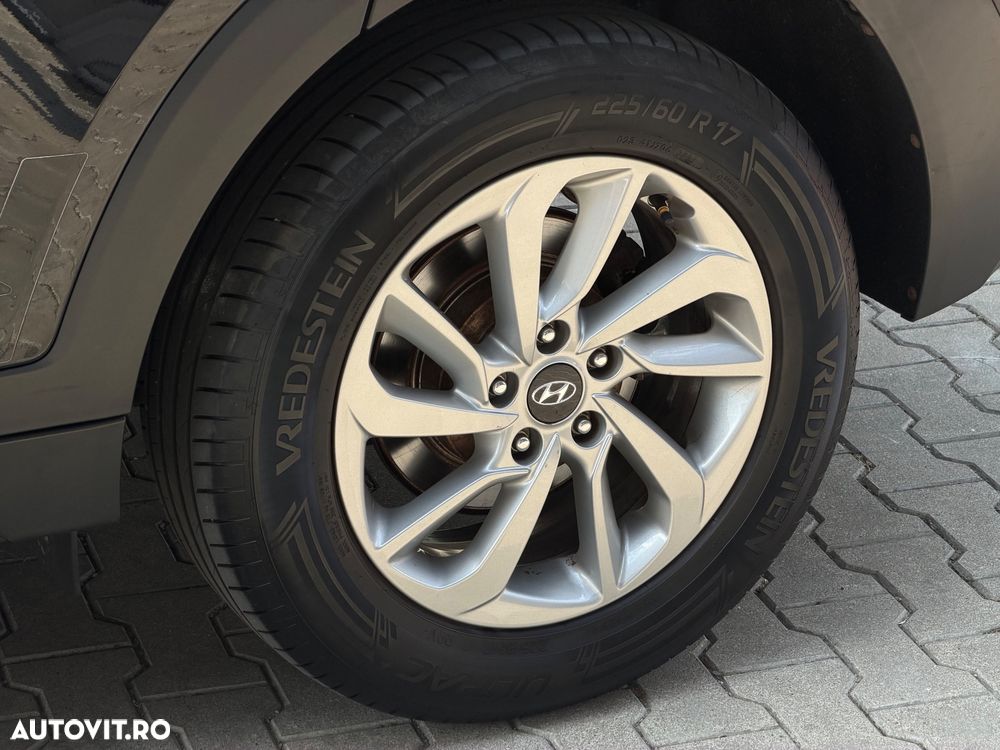 Hyundai Tucson blue 1.7 CRDi 2WD Trend - 17
