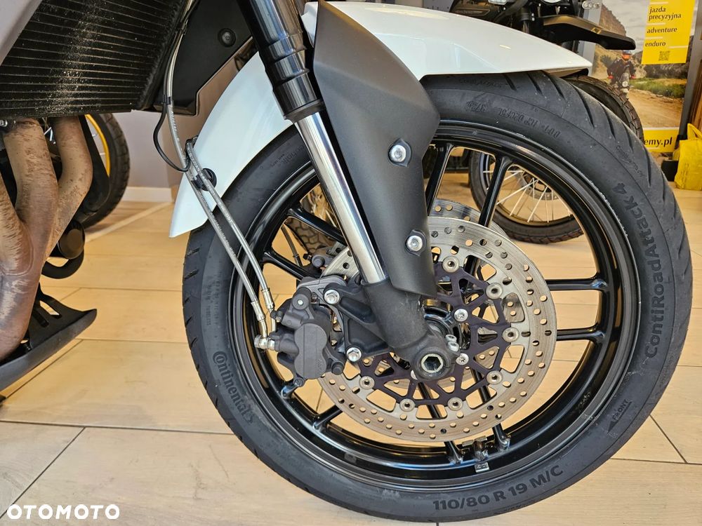 Triumph Tiger - 13