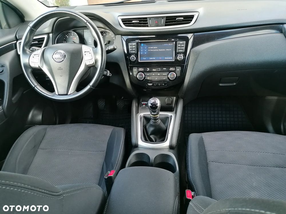 Nissan Qashqai 1.6 DCi N-Connecta - 19