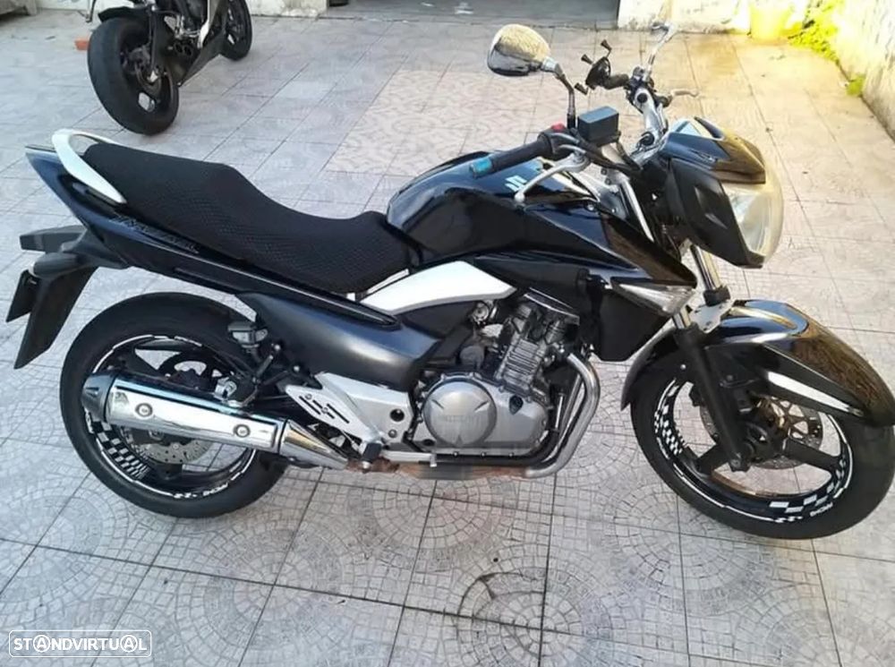 Suzuki Inazuma 250 - 3