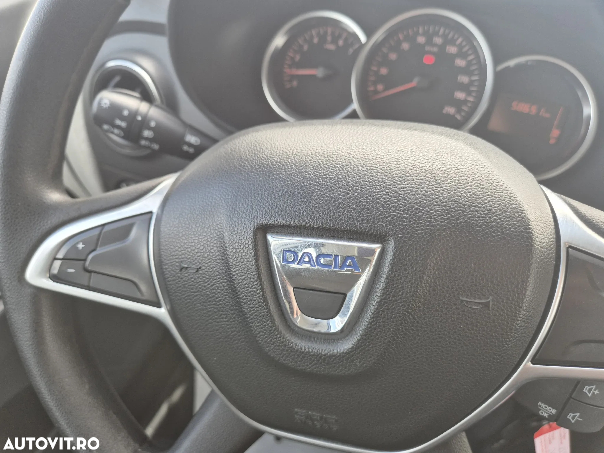 Dacia Lodgy 1.5 Blue dCi Laureate - 16