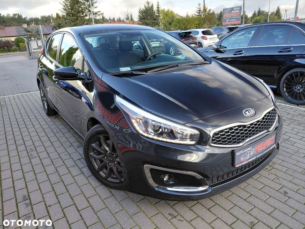 Kia Ceed - 4