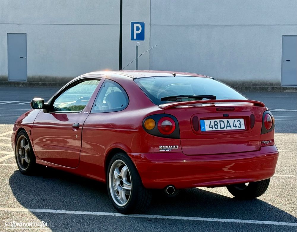 Renault Mégane Coupe 2.0 16V - 12