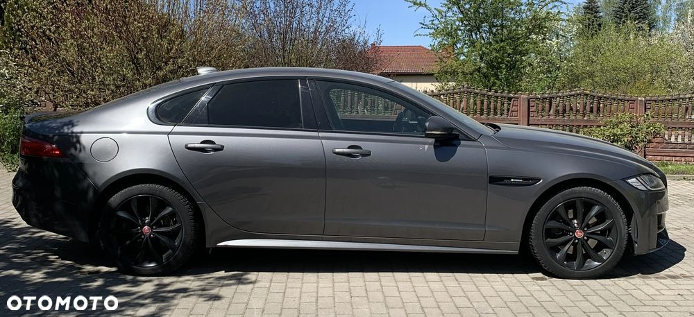 Jaguar XF 2.0 i4D R-Sport - 3