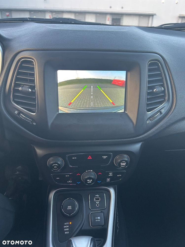 Jeep Compass - 16