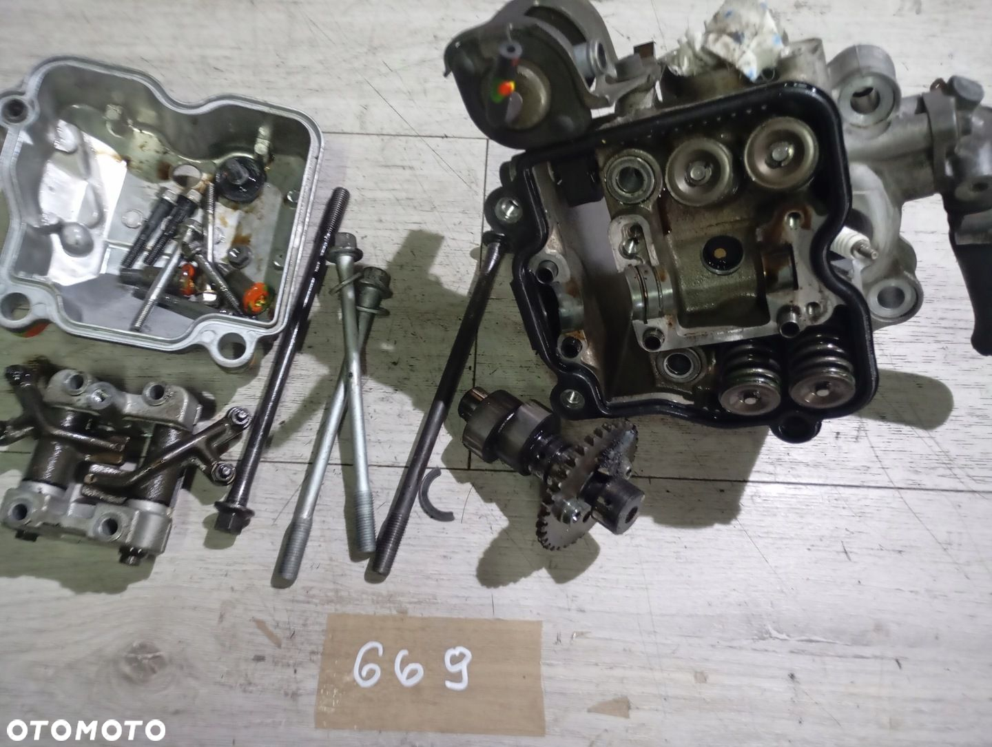 SUZUKI BURGMAN 150 00-06 GLOWICA - 2
