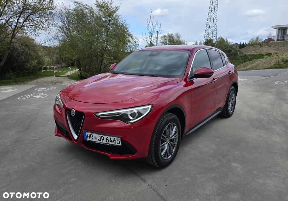 Alfa Romeo Stelvio 2.2 16V AT8 Q4 Lusso - 2