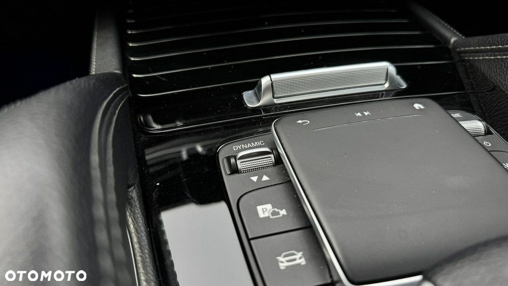 Mercedes-Benz GLS - 25