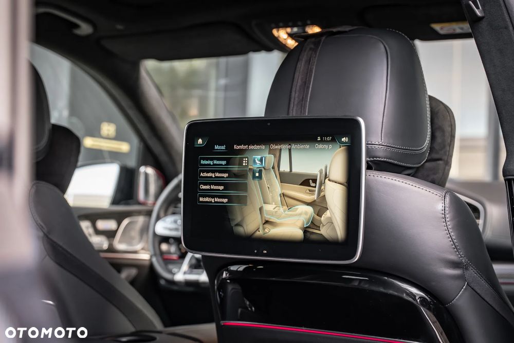 Mercedes-Benz GLS - 33