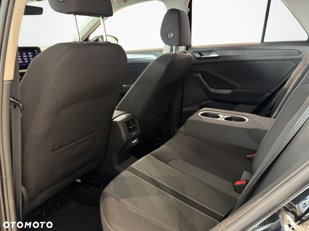Volkswagen T-Roc - 14