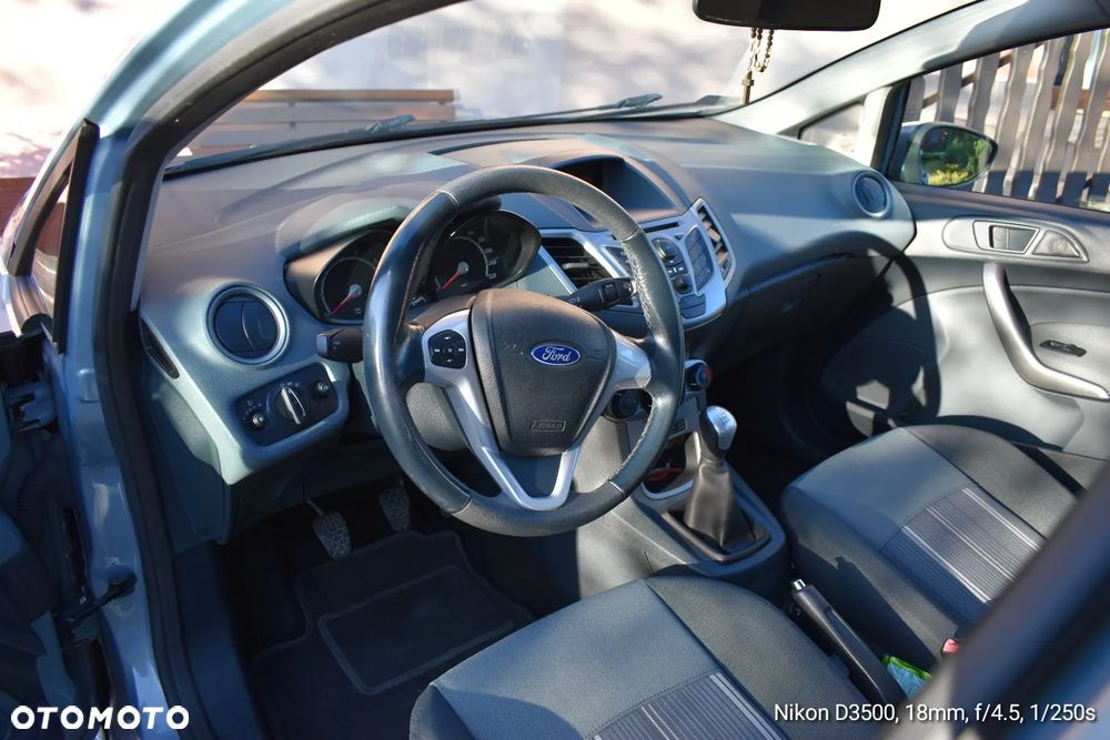 Ford Fiesta 1.25 Ambiente - 11
