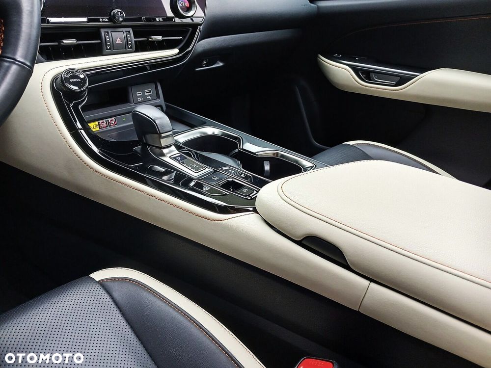 Lexus NX 350h Omotenashi AWD - 26