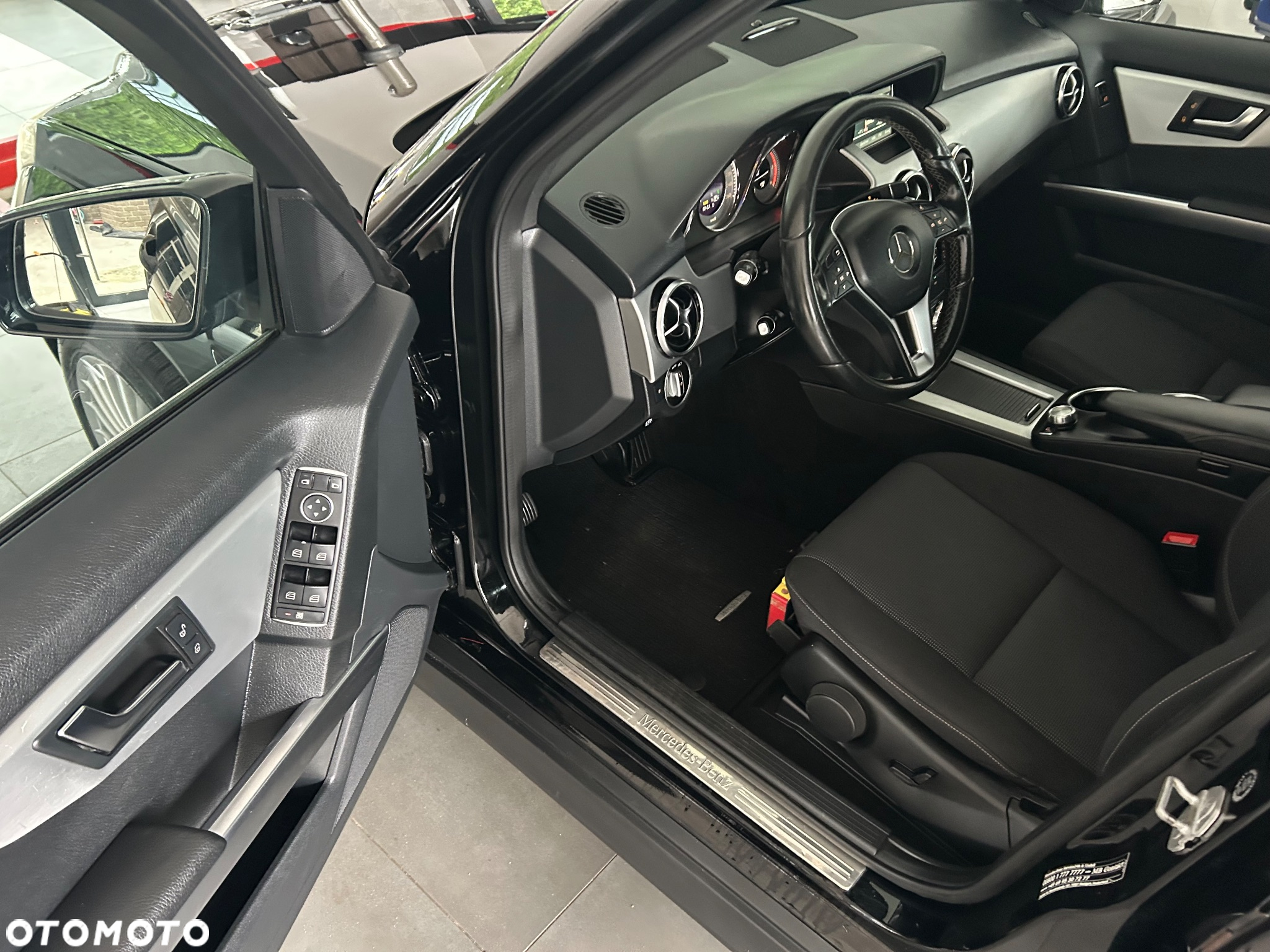 Mercedes-Benz GLK 200 CDI (BlueEFFICIENCY) 7G-TRONIC - 15