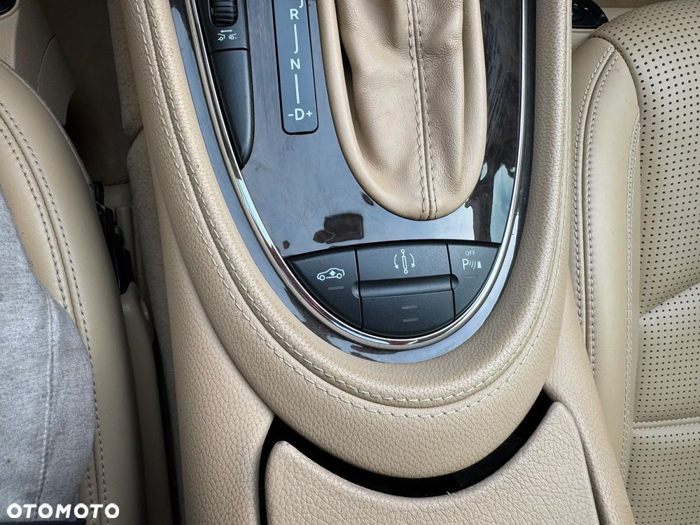 Mercedes-Benz CLS 63 AMG 7G-TRONIC - 33