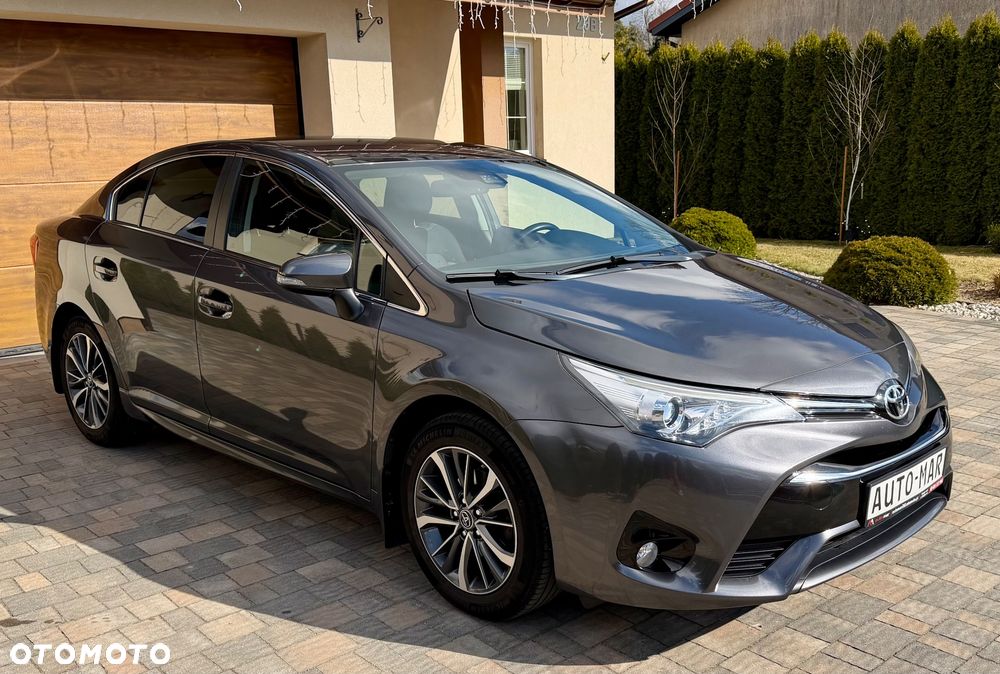 Toyota Avensis 1.8 Sol NAVI - 26