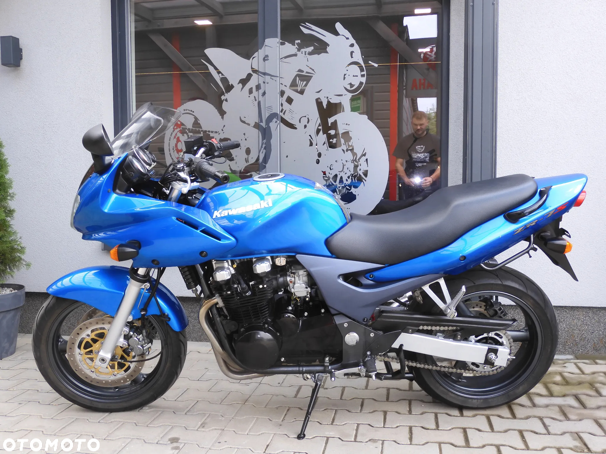 Kawasaki ZR - 26