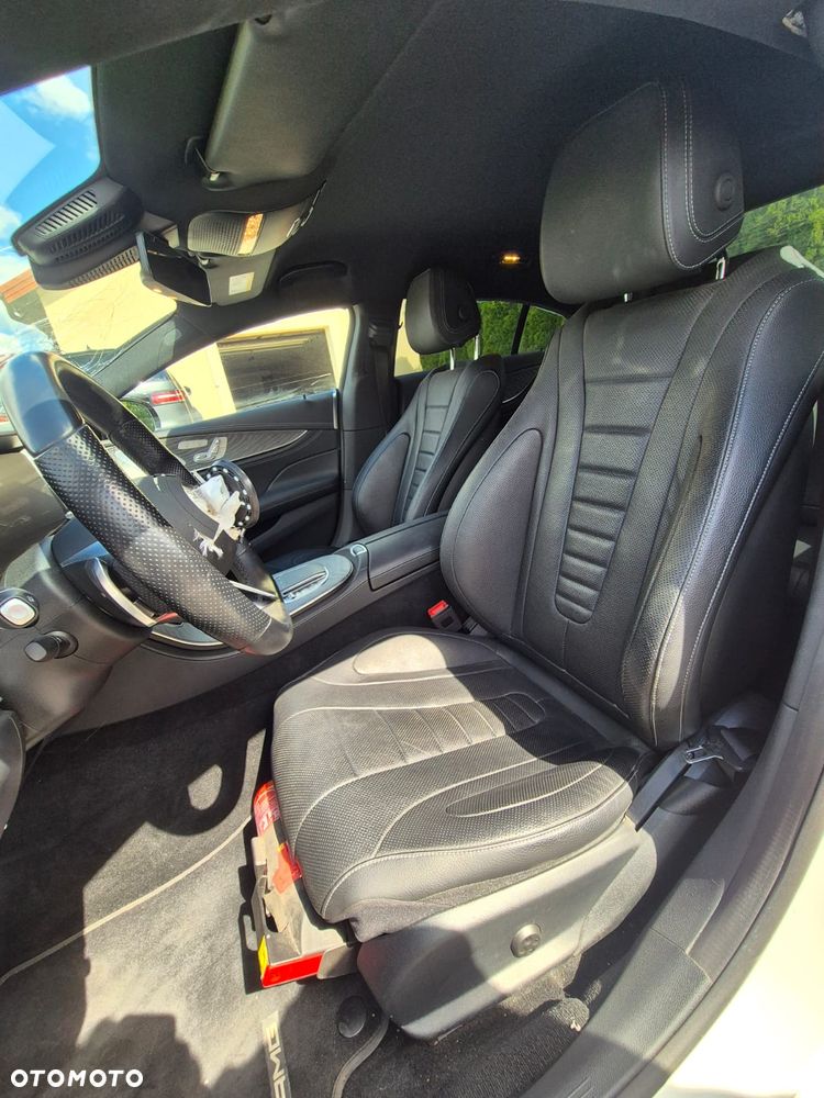 Mercedes-Benz CLS 300 d 4-Matic AMG - 22