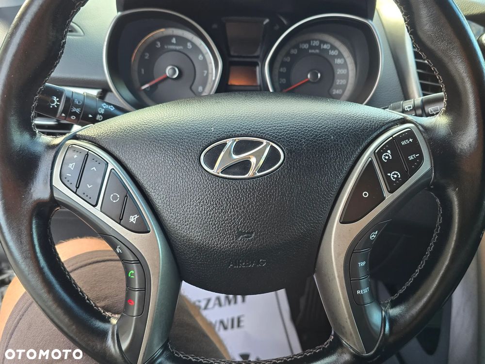 Hyundai i30 blue 1.6 GDI YES Gold - 25