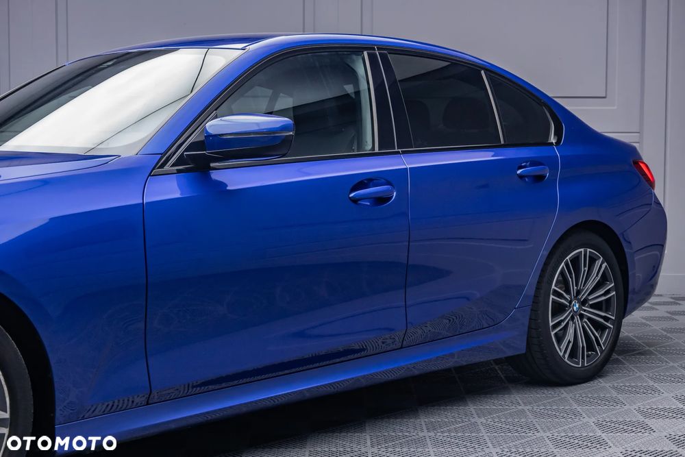 BMW Seria 3 320d mHEV M Sport - 12