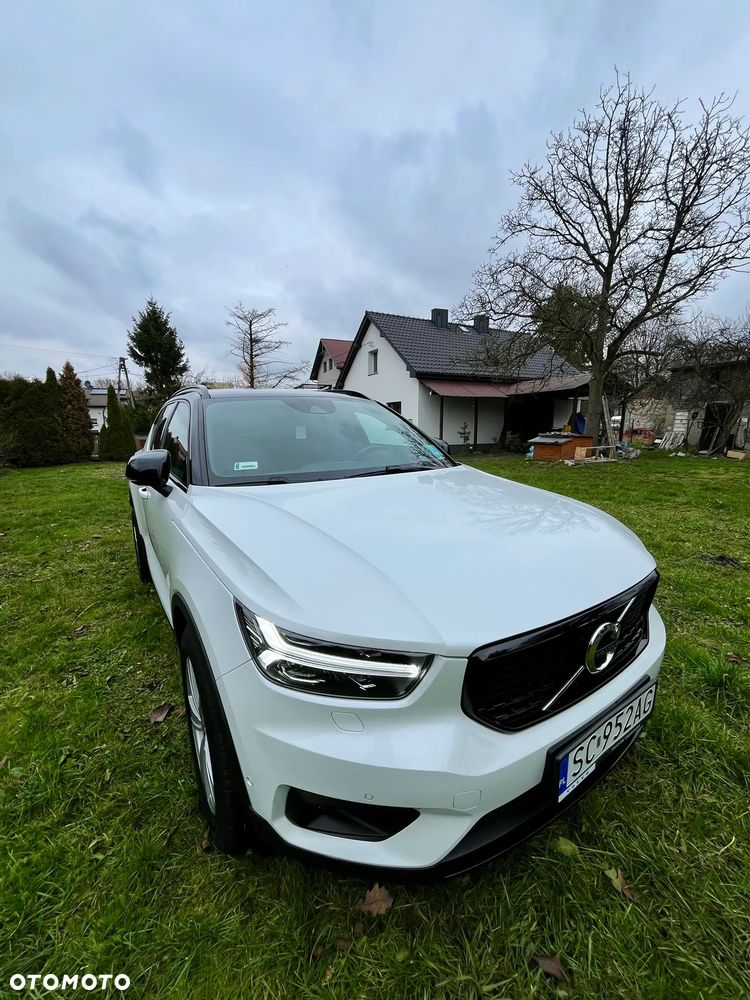 Volvo XC 40 T5 Plug-In Hybrid R-Design - 4