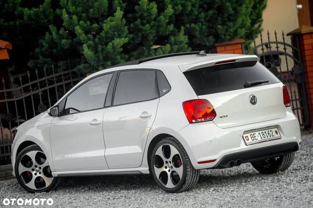 Volkswagen Polo 1.4 DSG GTI - 10