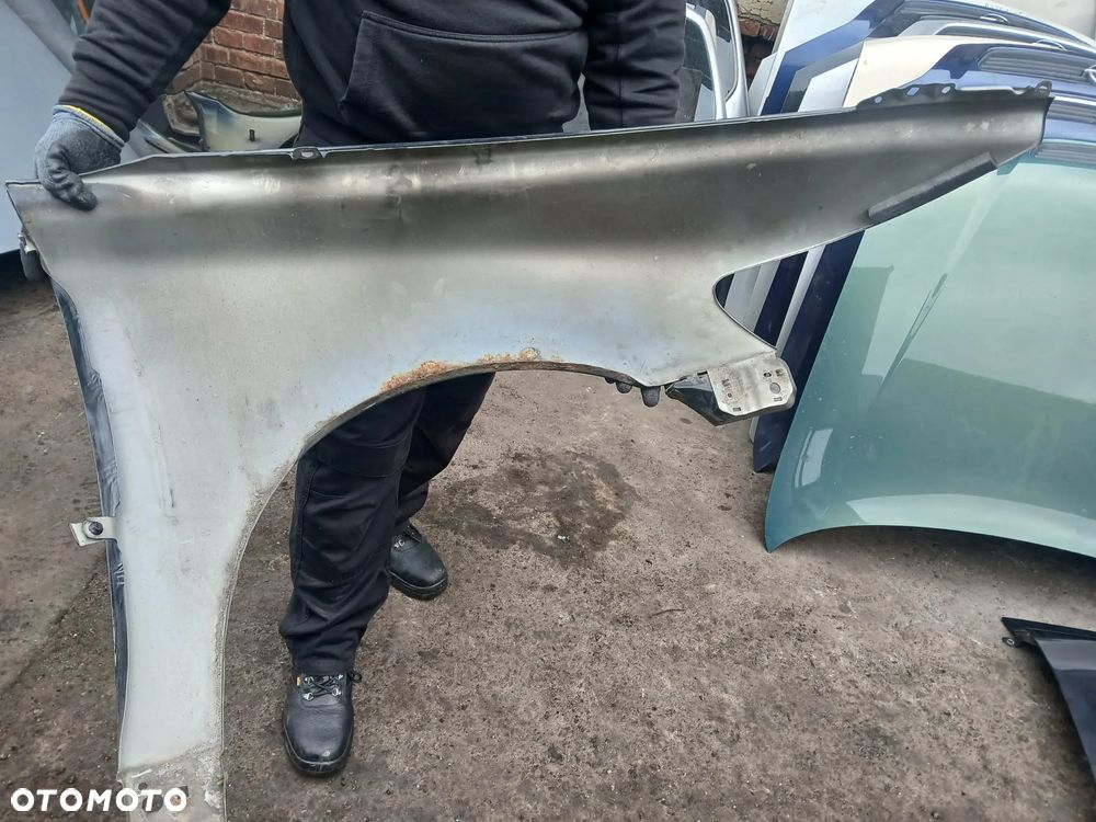 Volvo V50 Błotnik lewy kod lakieru 452-46 - 6