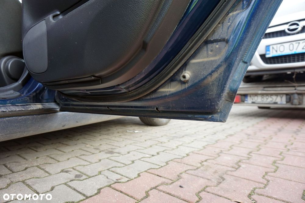 DRZWI TYLNE PRAWE AVENSIS II T25 KOMBI 8P4  GRANATOWY TOYOTA 2003-2006 - 9
