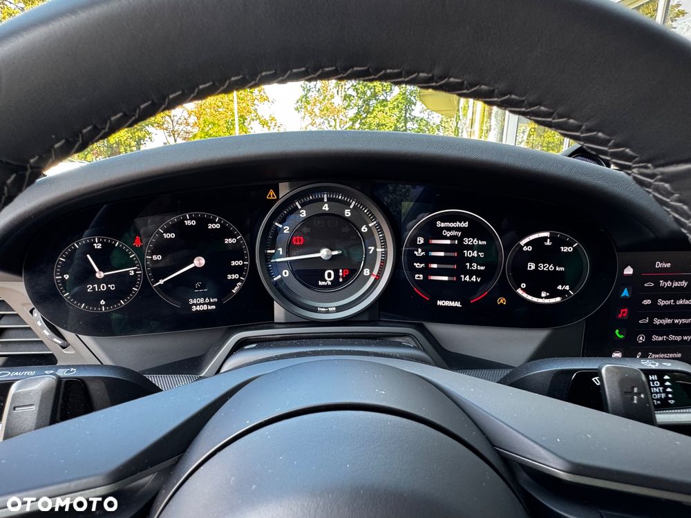 Porsche 911 Carrera 4S - 30