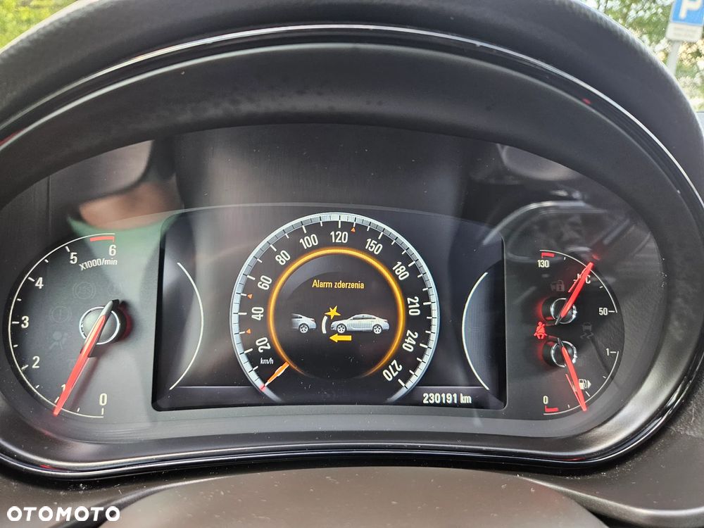 Opel Insignia - 26