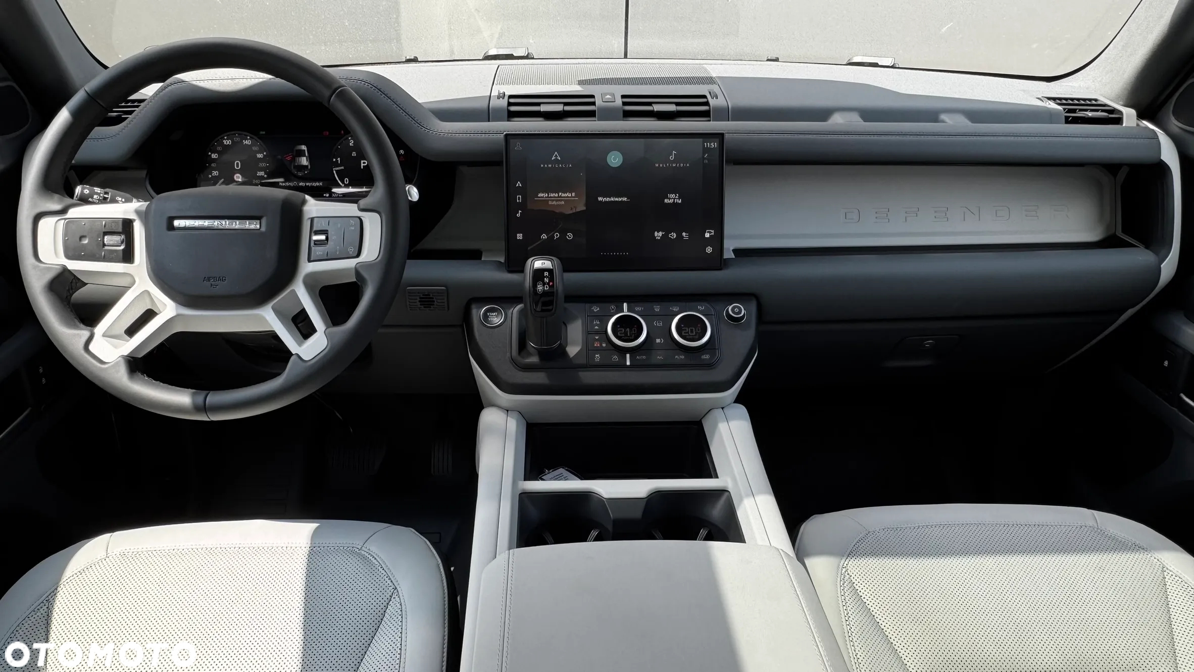 Land Rover Defender 110 2.0 D240 SE - 10
